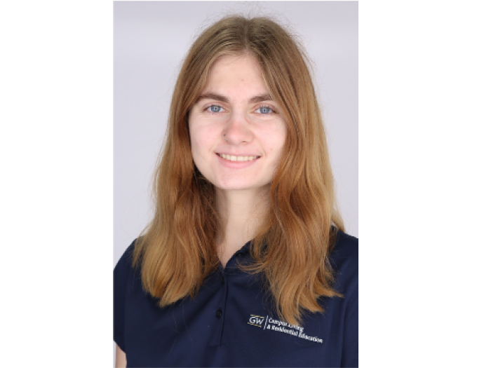Headshot of Vee Witzel