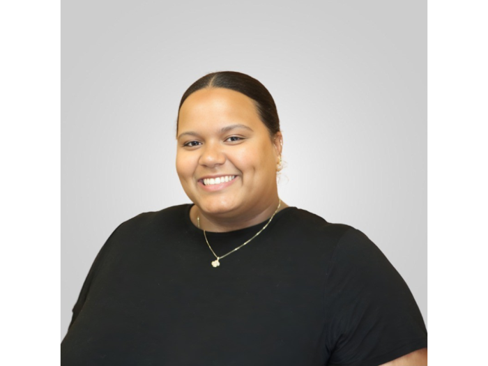 Selena Owen Headshot
